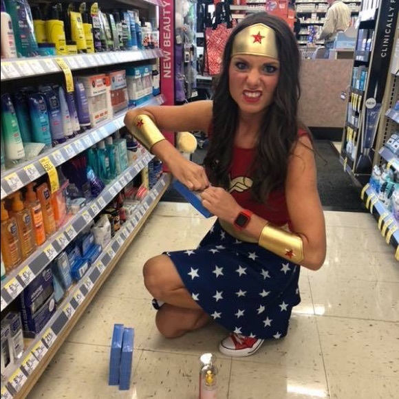 Meet your Posh Ambassador! - Picture 3 of 4